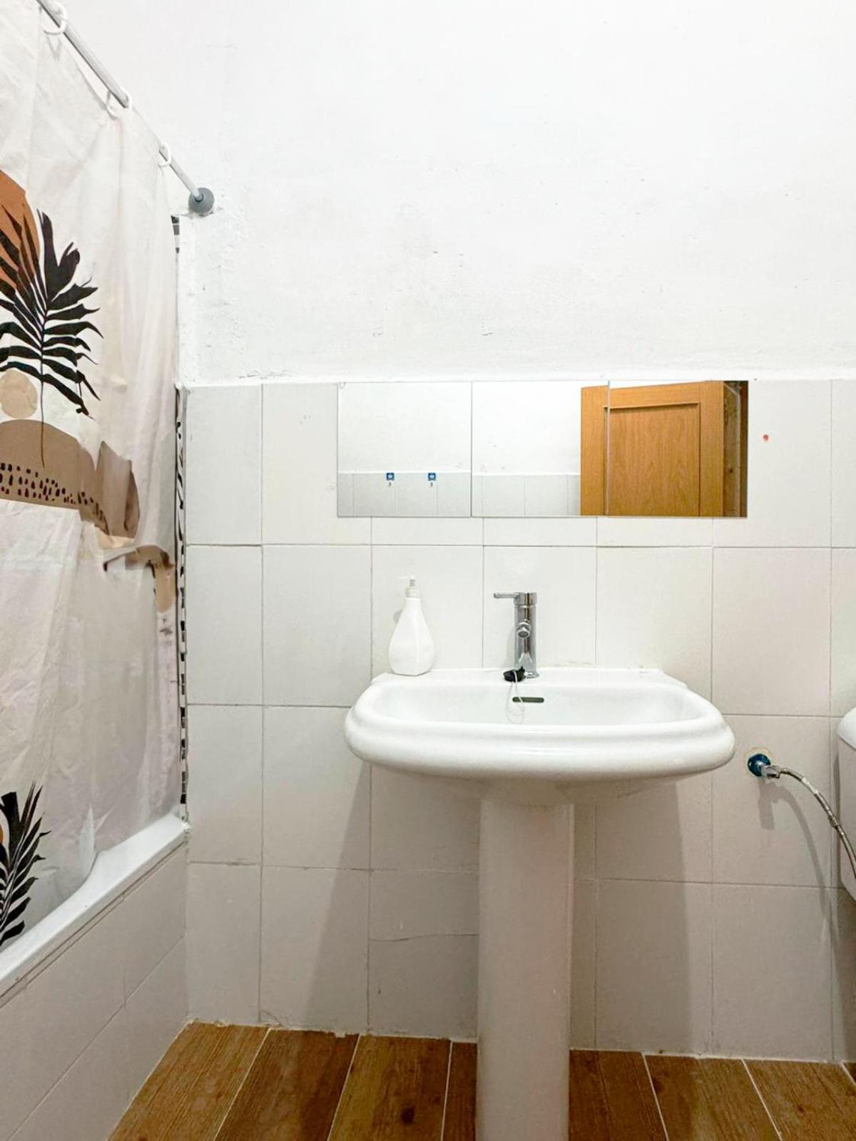 Habitacion Priavada En Piso Compartido Atocha Apartment Madrid Exterior photo